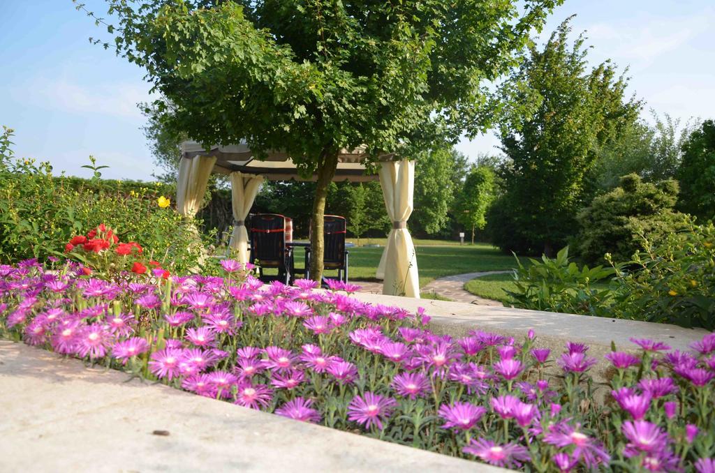 Melograno Mc Bed & Breakfast 2*